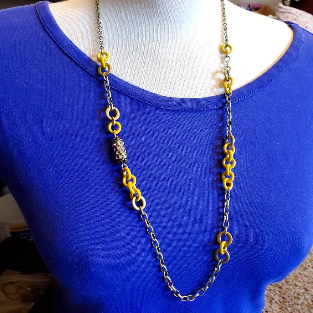 30" Long Bronze Tone and Yellow Link and Rhinestone Necklace Casual Women Design